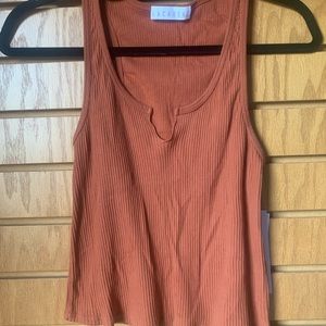 LACAUSA Staple Crop Tank